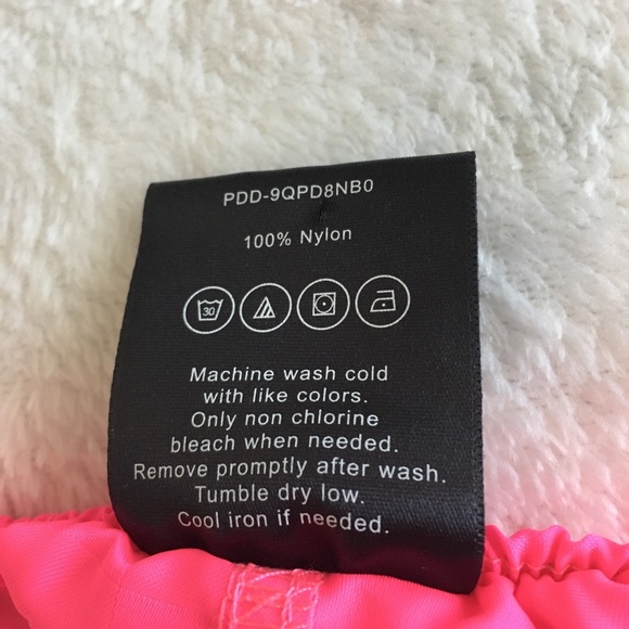 Umbro hot pink shorts 2XS - Picture 5 of 5